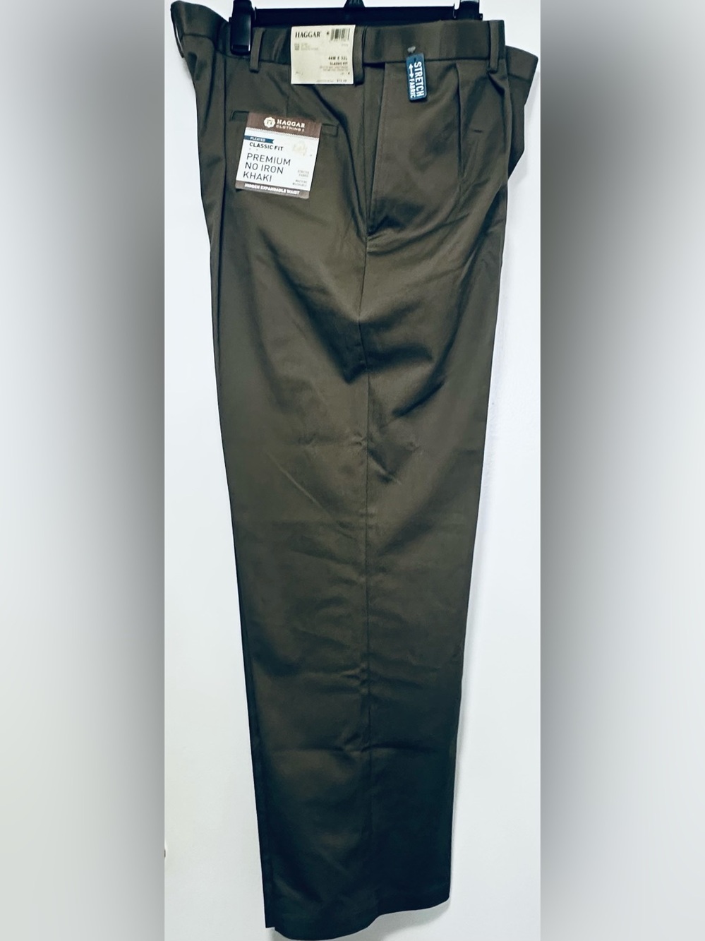 Haggar Premium Mens Khaki Pleat Classic Fit Pants 44WX32L Toast (Dark Beige) New